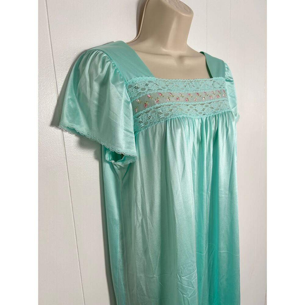 Vintage Vanity Fair Blue Nightgown with Lace Detail - Picture 2 of 6